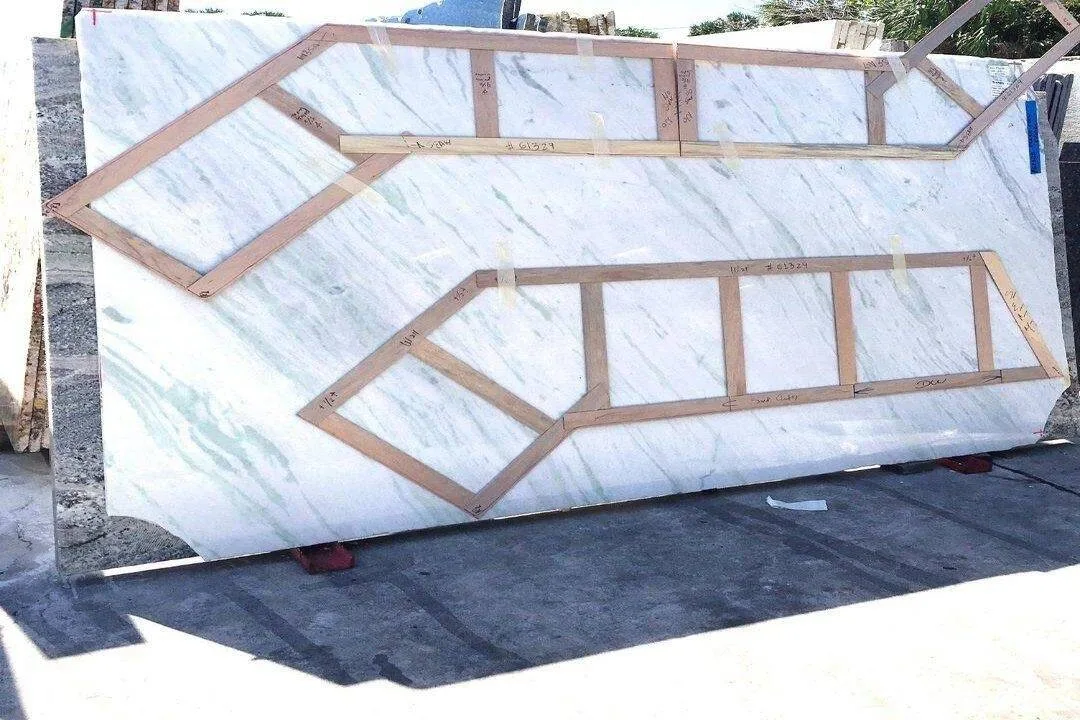 Stone slabs pre-cutting layout